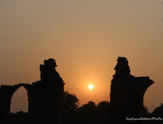Sunset at Qutub Minar